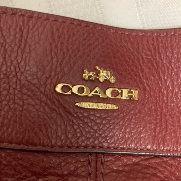 Coach Lexy In Leather Wine Soft Pebbled Leather Three Compartment Double Strap - Picture 14 of 15